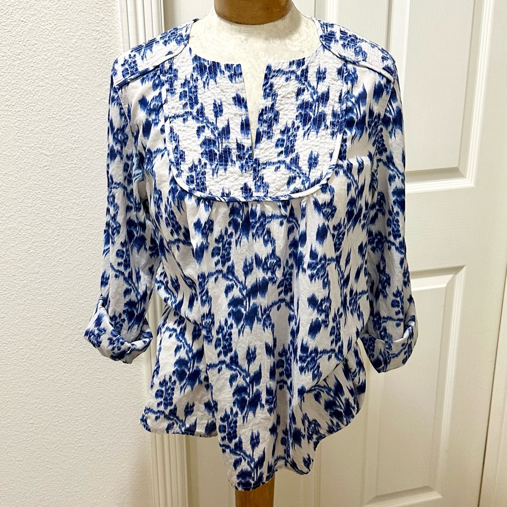 Gap Gorgeous L/S Light Gray and Indigo Ikat Pullover Boho Tunic Blouse - L